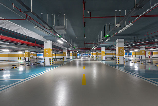 ultimo caso aziendale circa Soluzioni di carico commerciali di Real Estate EV